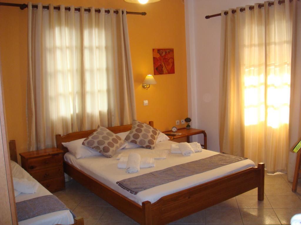 Boussetil Rooms Capanmat Tinos Exterior photo