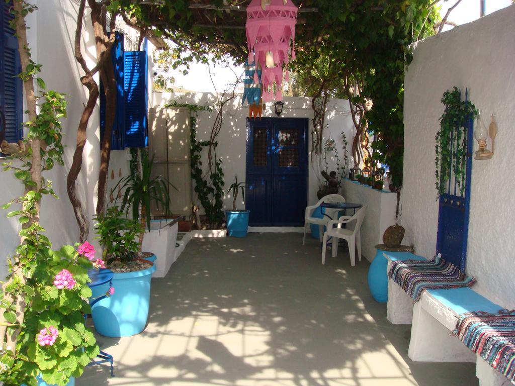 Boussetil Rooms Capanmat Tinos Exterior photo